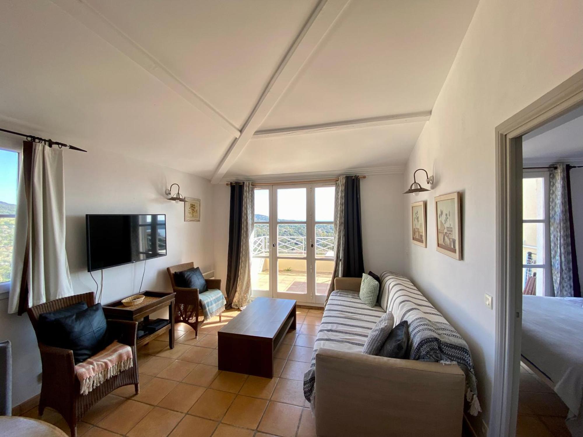شقة Les Restanques, Bastides Vue Golfe Saint Tropez غريمو المظهر الخارجي الصورة