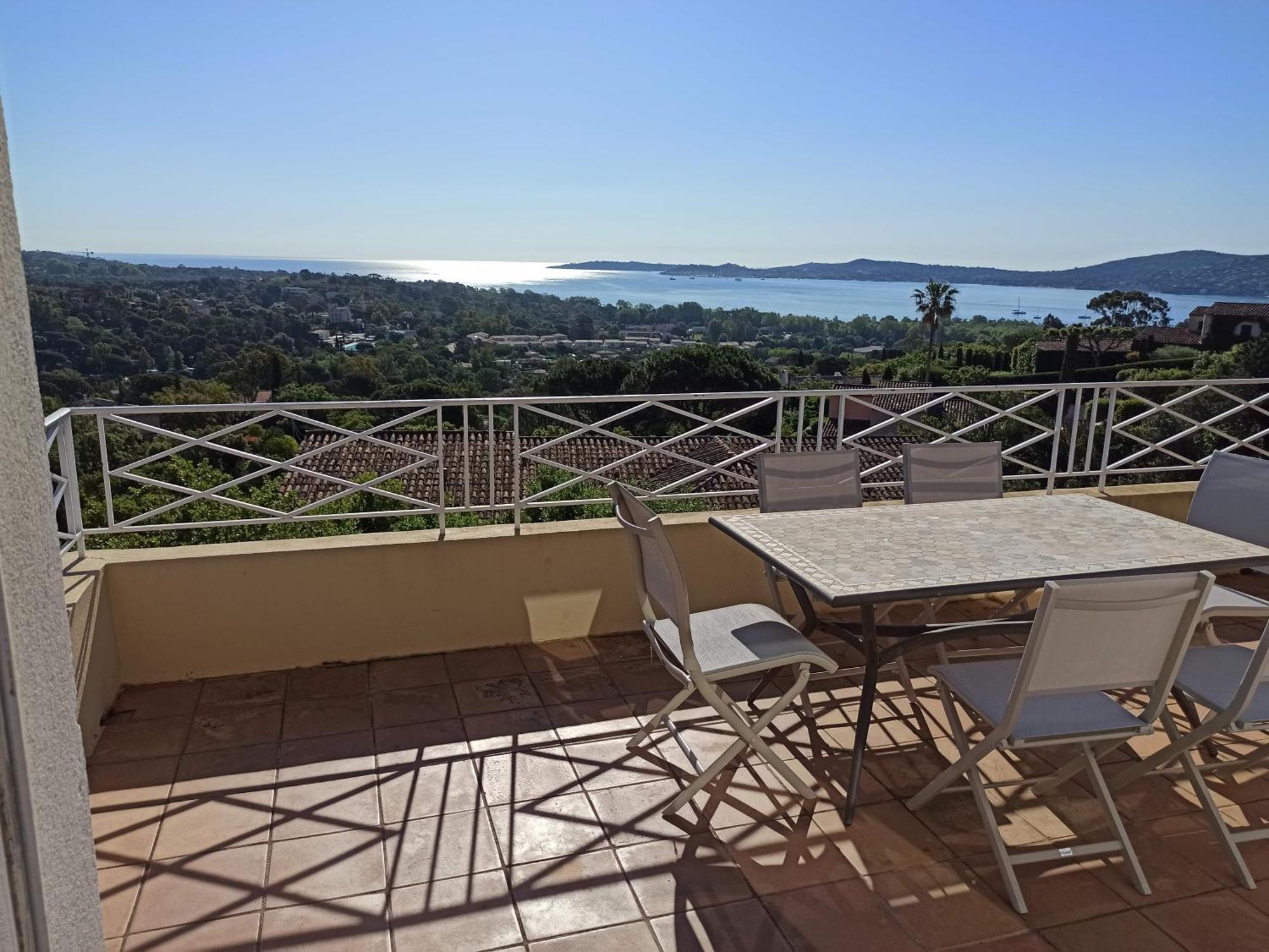 شقة Les Restanques, Bastides Vue Golfe Saint Tropez غريمو المظهر الخارجي الصورة